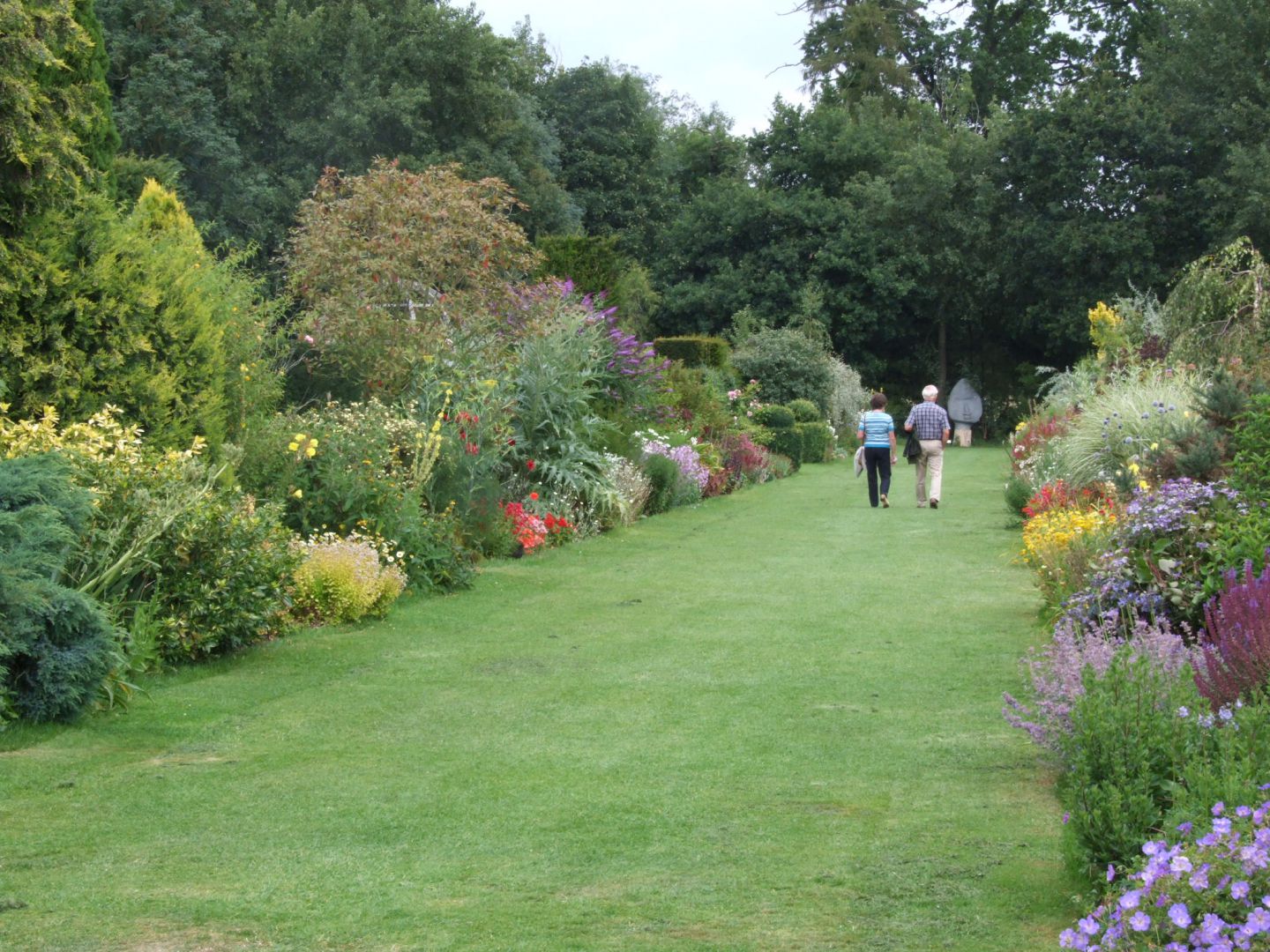 Waterperry Gardens Club at Waterperry Gardens - Garden Centre - Ornamental Gardens